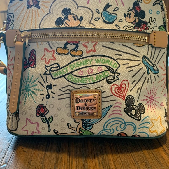 Disney Dooney & Bourke Bag - White Sketch - Crossbody New - Picture 2 of 10
